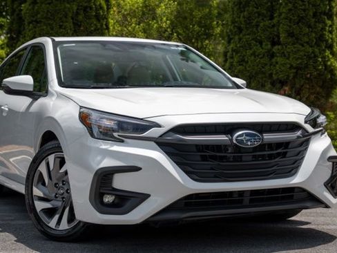 Used 2025 Subaru Legacy Limited AWD/4WD image 6