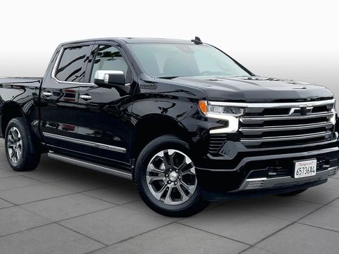 Used 2024 Chevrolet Silverado 1500 High Country w/ Technology Package RWD image 2