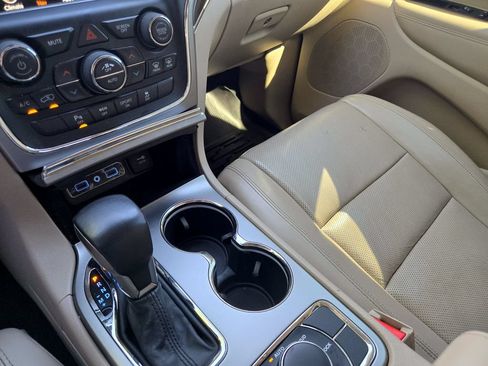 Used 2018 Jeep Grand Cherokee Limited w/ Luxury Group II AWD/4WD image 20