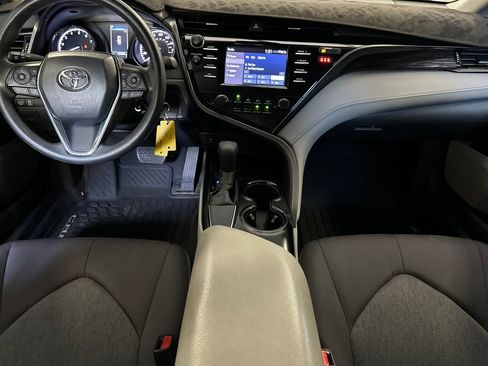 Used 2019 Toyota Camry LE FWD image 13