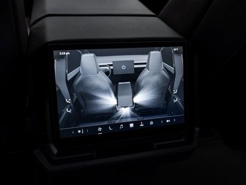 Used 2025 Tesla Cybertruck AWD Crew Cab image 41