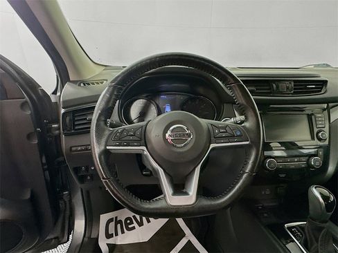 Used 2021 Nissan Rogue Sport SV w/ Technology Package image 11