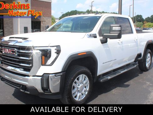 Used 2024 GMC Sierra 2500 SLE w/ SLE Value Package; AWD/4WD image 1
