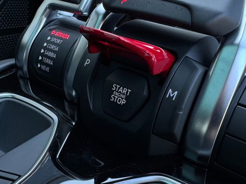 Used 2021 Lamborghini Urus image 24