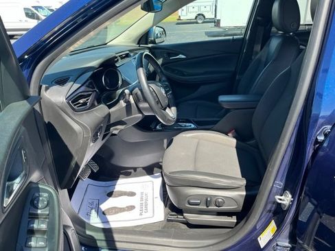 Used 2023 Buick Encore GX Select w/ Safety Package II AWD/4WD image 33