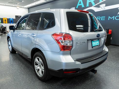 Used 2016 Subaru Forester 2.5i AWD/4WD image 8
