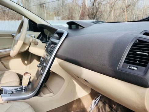 Used 2010 Volvo XC60 T6 image 20