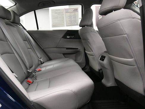 Used 2024 Subaru Crosstrek 2.0i Premium AWD/4WD image 26