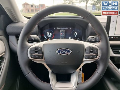 New 2026 Ford Explorer Active w/ Active Comfort Package AWD/4WD image 16