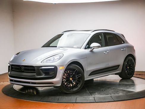Certified 2023 Porsche Macan GTS AWD/4WD image 1