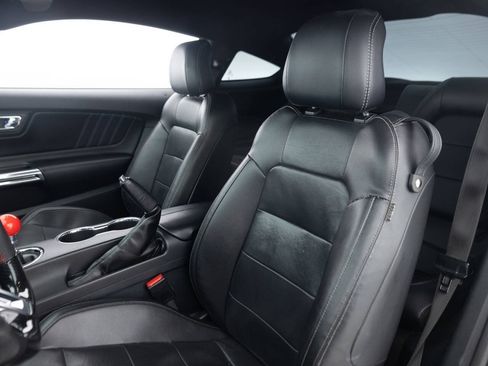 Used 2017 Ford Mustang GT Premium w/ Black Accent Package RWD image 22