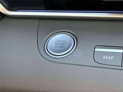 Used 2025 Hyundai Elantra SEL image 16