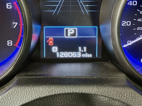 Used 2017 Subaru Outback 2.5i Premium AWD/4WD image 19