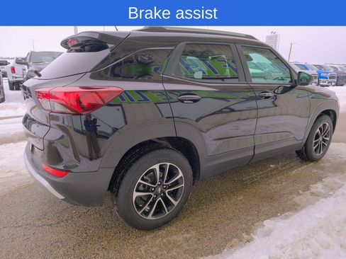 Used 2025 Chevrolet TrailBlazer LT image 9