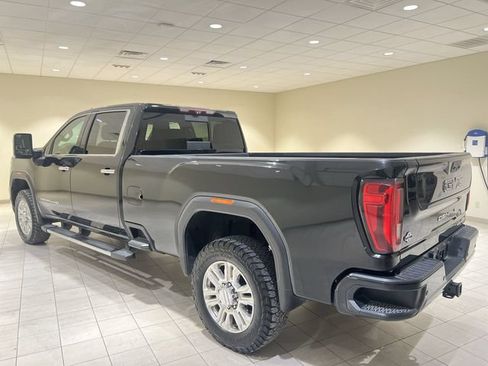 Used 2020 GMC Sierra 3500 Denali w/ Denali Ultimate Package AWD/4WD image 3
