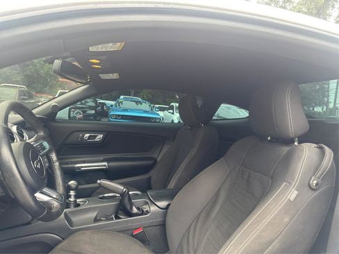 Used 2016 Ford Mustang GT RWD image 9