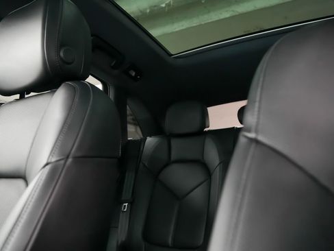 Used 2023 Porsche Macan S image 36