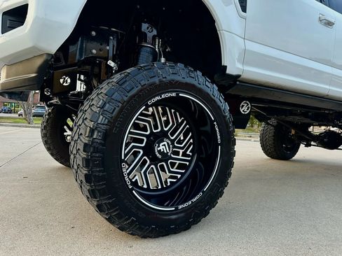 Used 2018 Ford F250 XLT w/ XLT Premium Package image 20