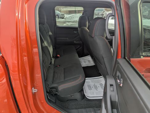 Used 2025 Nissan Frontier PRO-4X w/ Pro Convenience Package image 16