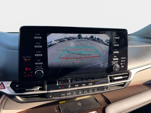 Certified 2023 Toyota Sienna XLE w/ XLE Plus Package AWD/4WD image 30