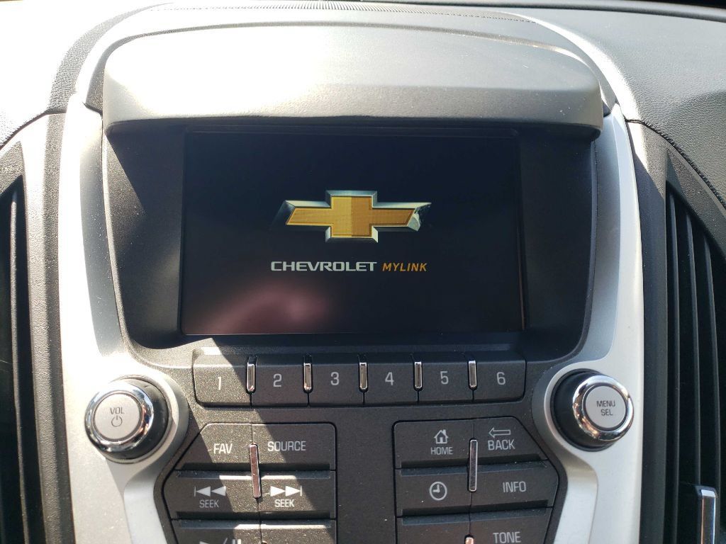 Used 2017 Chevrolet Equinox LT w/ Convenience Package AWD/4WD image 13