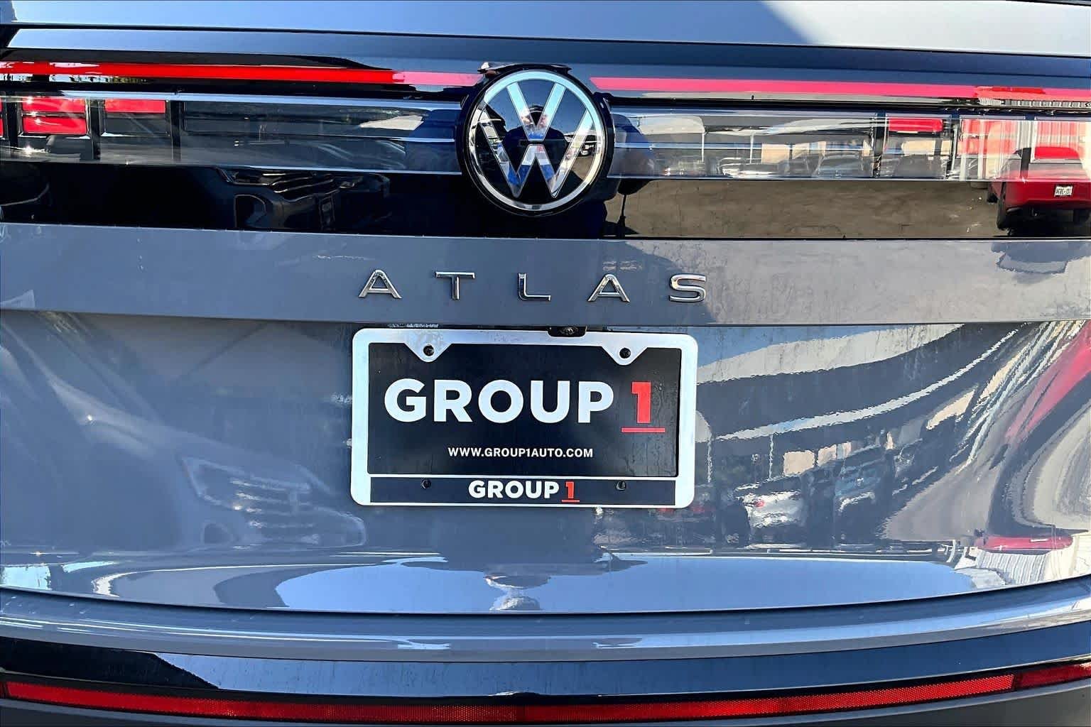 New 2027 Volkswagen Atlas SE FWD image 15