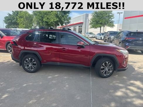 Used 2023 Toyota RAV4 XLE Premium AWD/4WD image 2