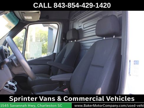 Used 2024 Mercedes-Benz Sprinter 2500 image 5