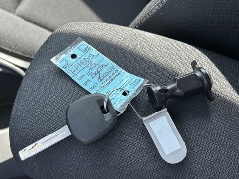 Used 2025 Toyota Corolla LE FWD image 61