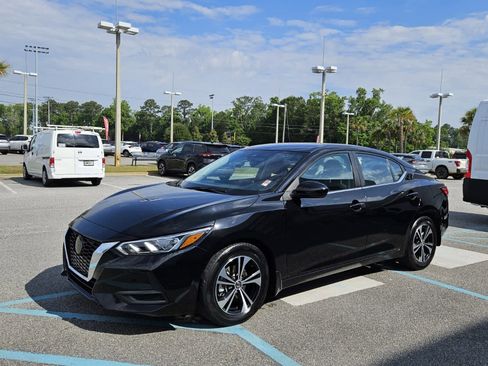 Used 2022 Nissan Sentra SV w/ Trunk Package image 2