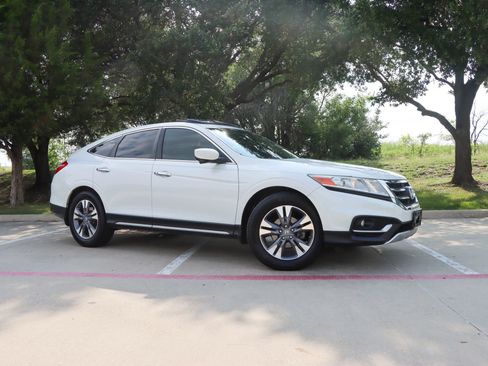Used 2015 Honda Crosstour EX-L image 1