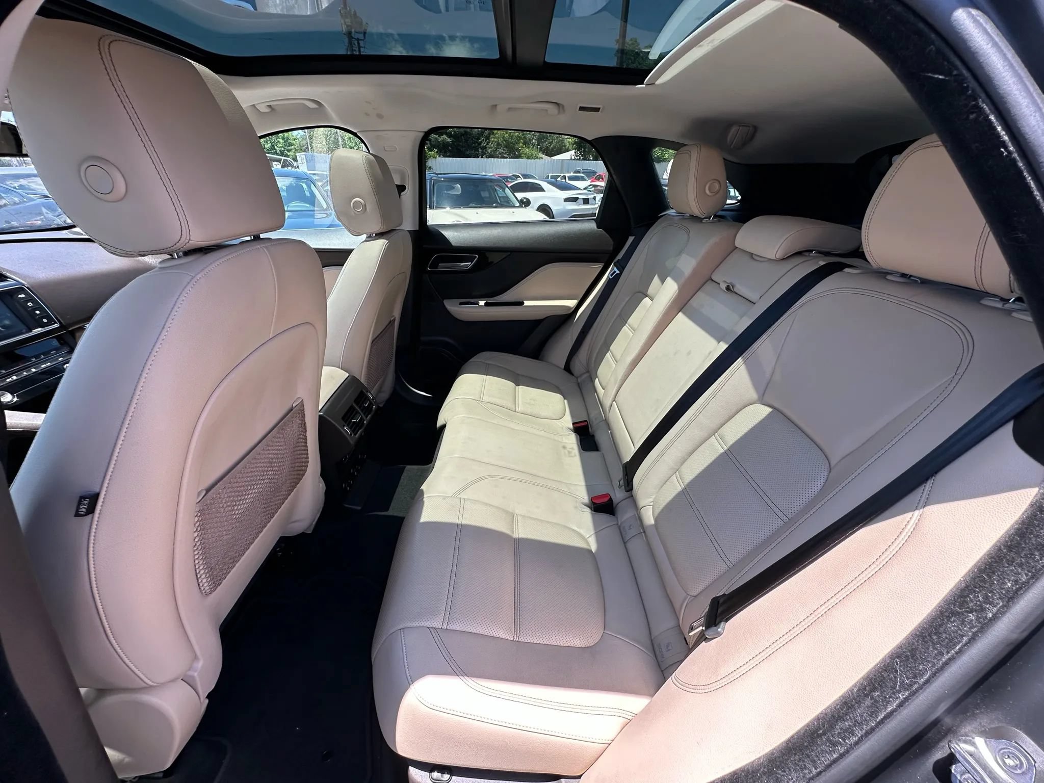 Used 2018 Jaguar F-PACE Prestige AWD/4WD image 17