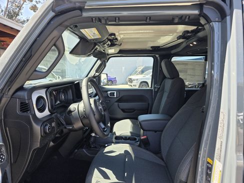 New 2026 Jeep Gladiator Sport AWD/4WD image 7