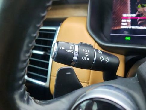 Used 2019 Land Rover Discovery HSE Luxury AWD/4WD image 46
