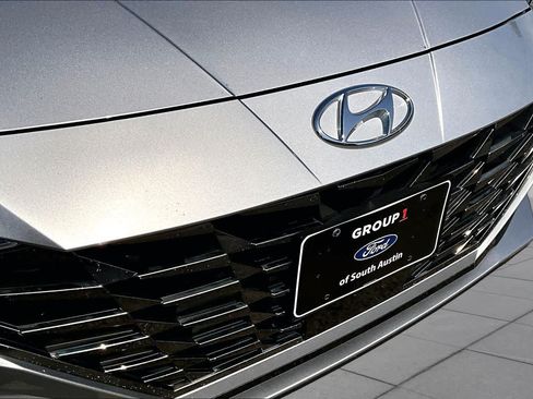 Used 2022 Hyundai Elantra SEL w/ Convenience + Premium Package FWD image 30