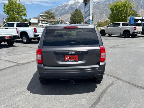 Used 2016 Jeep Patriot Sport FWD image 7