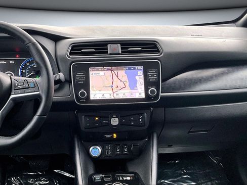 Used 2024 Nissan Leaf SV Plus image 9