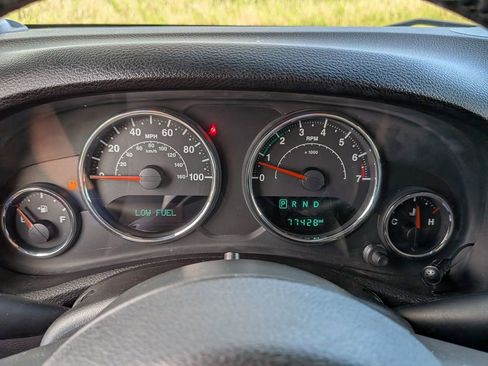 Used 2017 Jeep Wrangler Unlimited Sport w/ Quick Order Package 24S AWD/4WD image 15