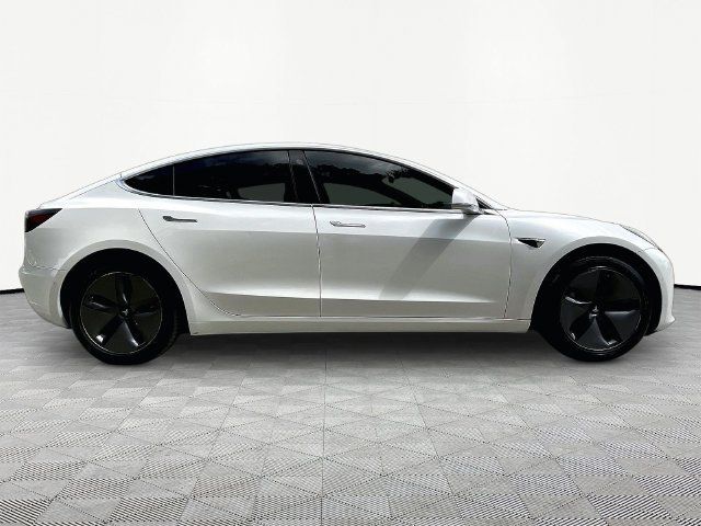 Used 2020 Tesla Model 3 Standard Range Plus RWD image 4