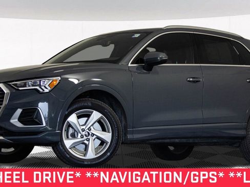 Used 2022 Audi Q3 2.0T Premium Plus image 2