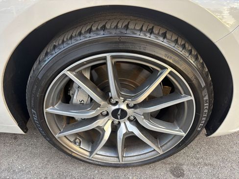 Used 2025 Genesis G70 2.5T image 30