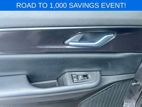 Used 2023 Jeep Grand Cherokee L Laredo image 17