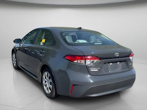 Used 2025 Toyota Corolla LE FWD image 6