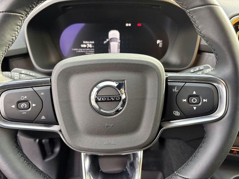 Used 2024 Volvo XC40 Recharge Core w/ Protection Package Premier image 16