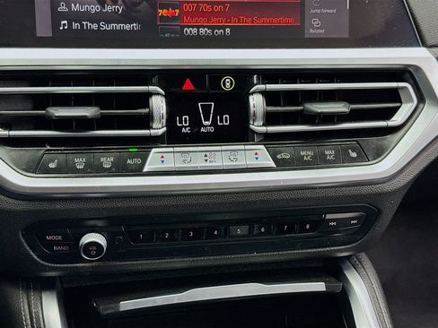 Used 2021 BMW 430i Convertible w/ M Sport Package image 12