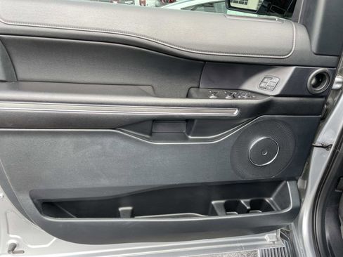 Certified 2020 Ford Expedition XLT w/ Equipment Group 202A image 19