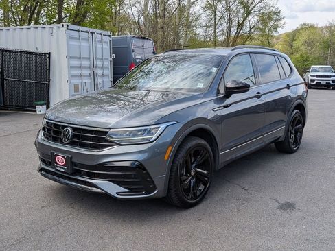 Used 2024 Volkswagen Tiguan SE R-Line image 10