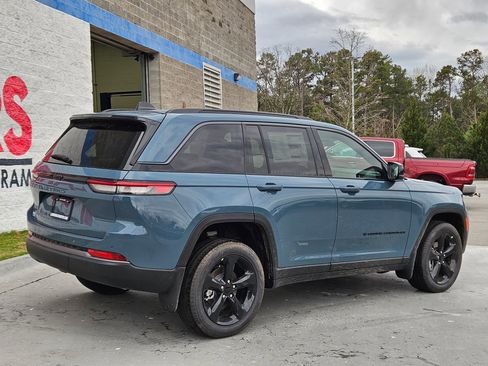 New 2026 Jeep Grand Cherokee Limited image 7