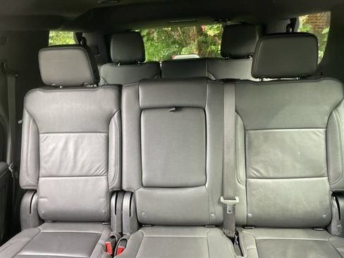 Used 2025 Chevrolet Tahoe Z71 AWD/4WD image 22