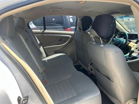 Used 2017 Ford Taurus SE FWD image 32